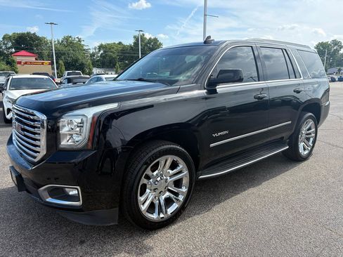 Used 2017 GMC Yukon SLT w/ Premium Edition AWD/4WD image 7