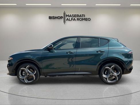 New 2026 Alfa Romeo Tonale w/ Black Premium Package image 4