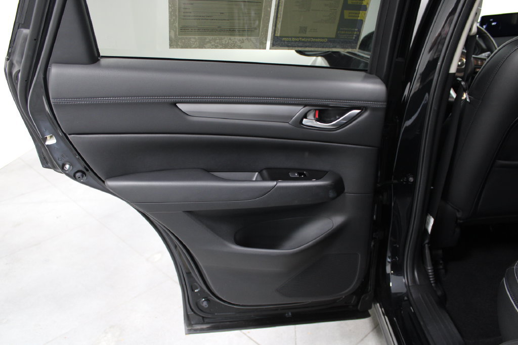 Used 2025 MAZDA CX-5 AWD 2.5 S w/ Preferred Package image 19