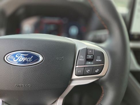 New 2026 Ford Explorer Active RWD image 20