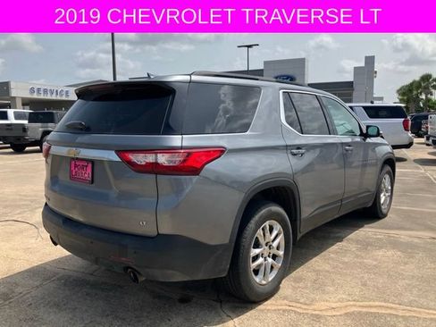 Used 2019 Chevrolet Traverse LT FWD image 7