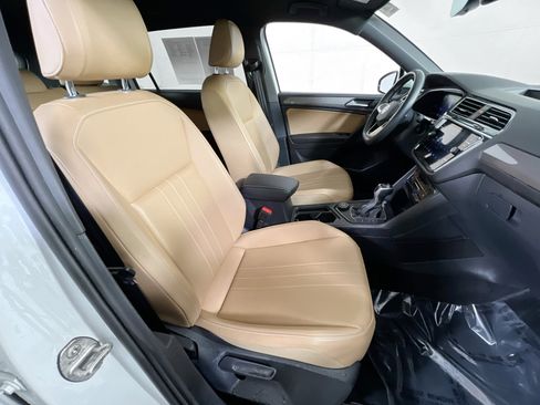 Used 2022 Volkswagen Tiguan SE image 26