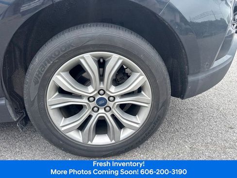 Used 2019 Ford Edge Titanium w/ Equipment Group 301A AWD/4WD image 9