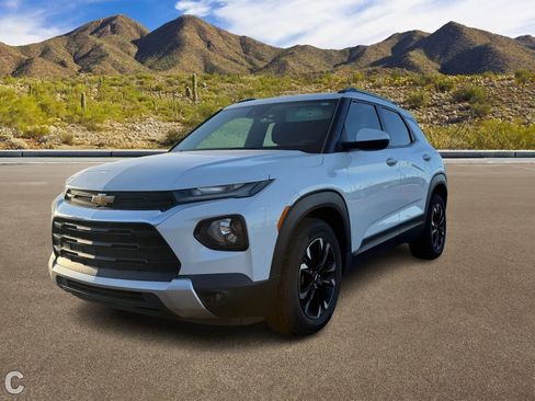 Used 2021 Chevrolet TrailBlazer LT w/ Convenience Package image 2