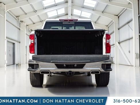 Used 2019 Chevrolet Silverado 1500 LTZ w/ LTZ Premium Package AWD/4WD image 23