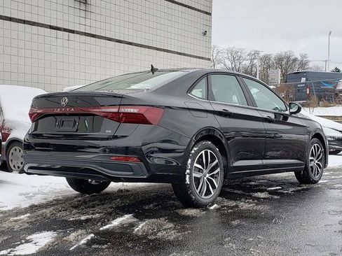 New 2026 Volkswagen Jetta SE FWD image 3