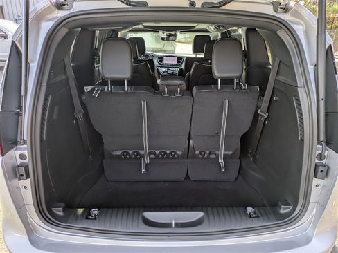 New 2026 Chrysler Pacifica Limited image 34