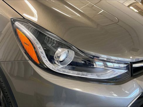 Used 2022 Chevrolet Trax LT w/ Driver Confidence Package AWD/4WD image 31