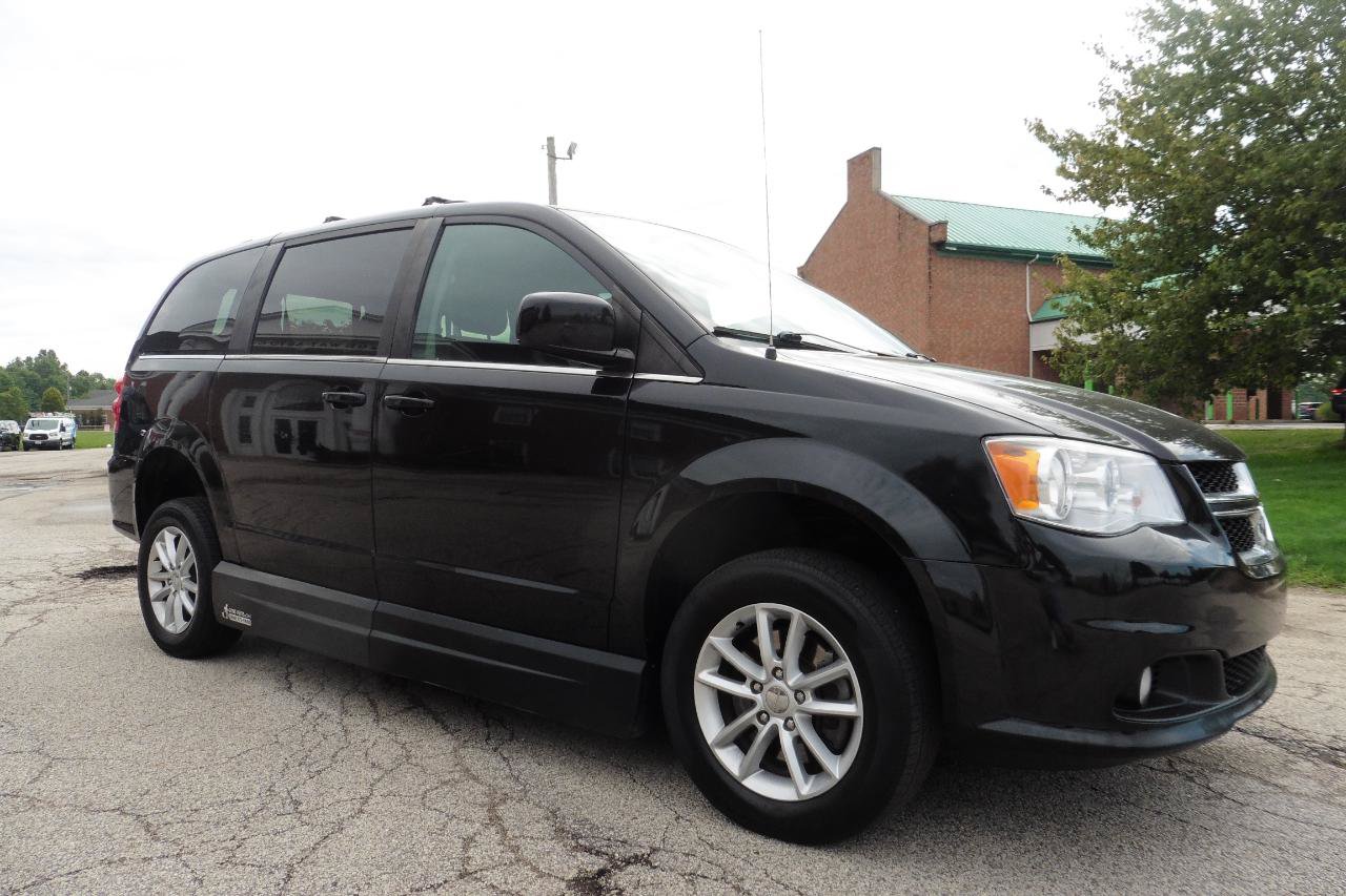 Used 2019 Dodge Grand Caravan SXT FWD image 18