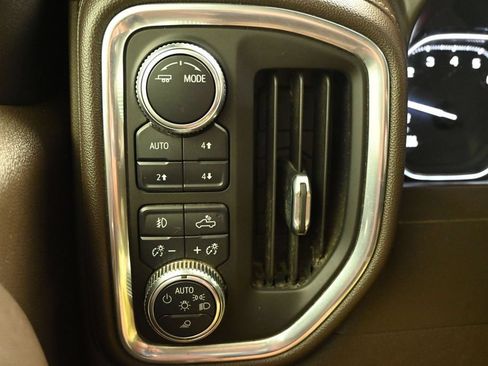 Used 2021 GMC Sierra 1500 SLT AWD/4WD image 19