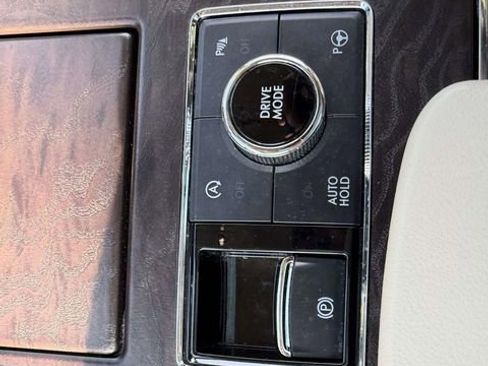 Used 2018 Lincoln Navigator Reserve w/ Technology Package image 22