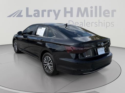 Used 2021 Volkswagen Jetta FWD image 3
