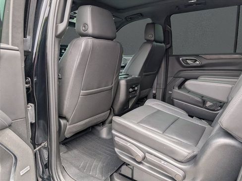 Used 2023 Chevrolet Suburban Z71 w/ Luxury Package AWD/4WD image 27