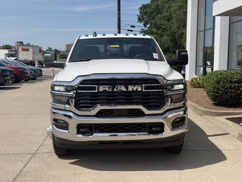 New 2026 RAM 3500 Tradesman AWD/4WD image 19