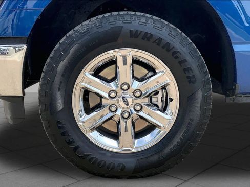 Used 2025 Ford F150 XLT w/ Equipment Group 301A Standard AWD/4WD image 11