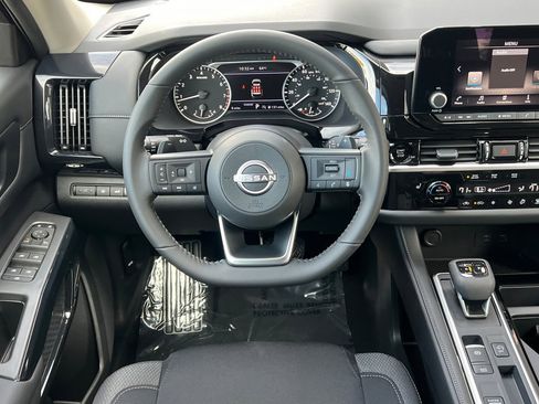 New 2025 Nissan Pathfinder SV image 17