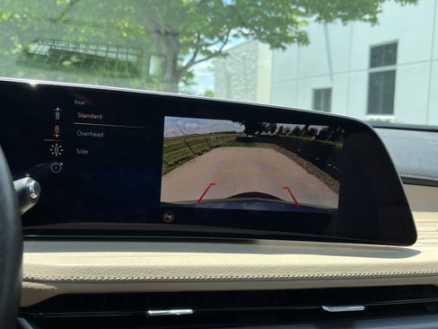 Used 2025 Cadillac XT4 Premium Luxury FWD image 25