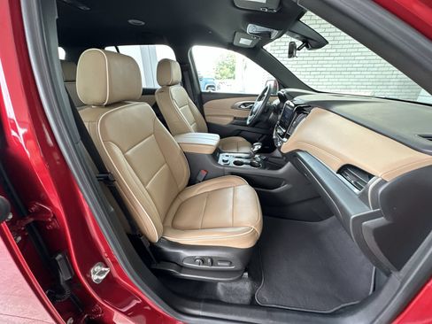 Certified 2023 Chevrolet Traverse Premier FWD image 28