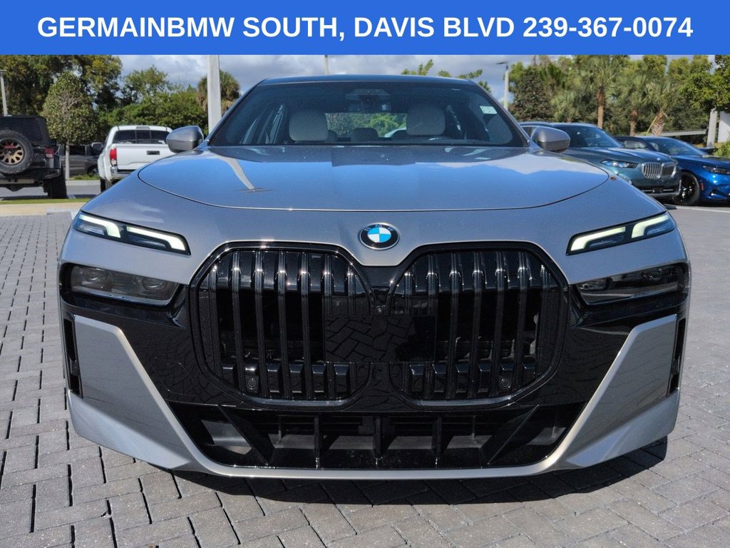 Used 2023 BMW 740i RWD image 10