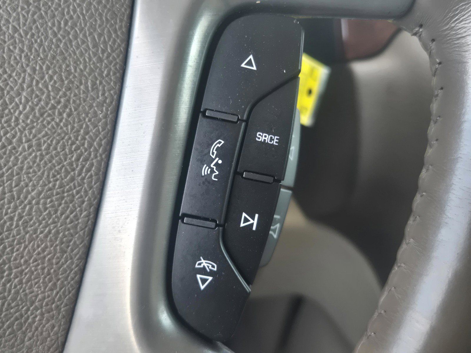 Used 2013 Chevrolet Suburban LTZ RWD image 18