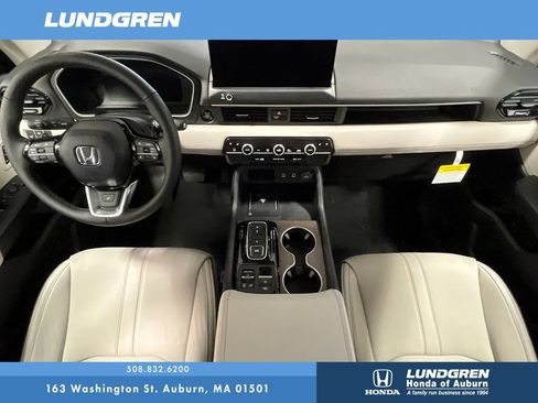 New 2026 Honda Pilot Elite image 3
