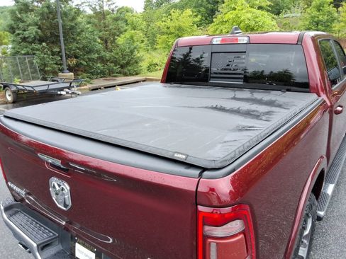 Used 2021 RAM 1500 Laramie AWD/4WD image 17
