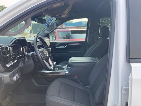 Used 2023 GMC Sierra 1500 Elevation AWD/4WD image 3