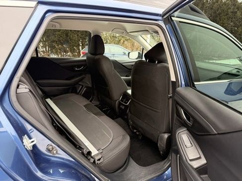 Used 2022 Subaru Outback Premium image 12