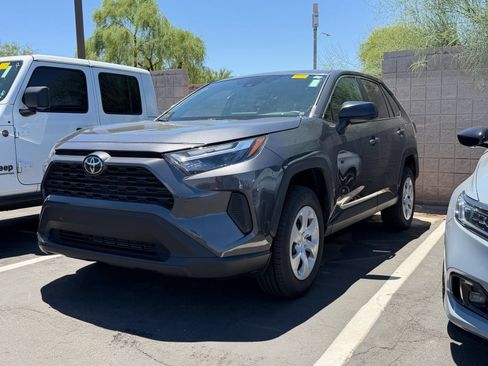 Used 2025 Toyota RAV4 LE AWD/4WD image 2