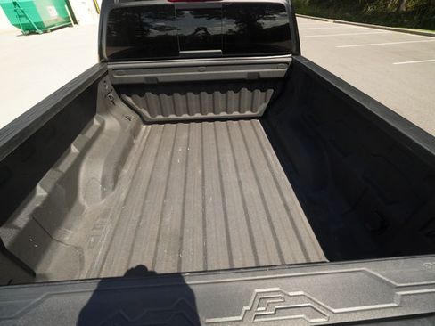 Used 2024 GMC Canyon AT4 w/ AT4 Premium Package AWD/4WD image 13