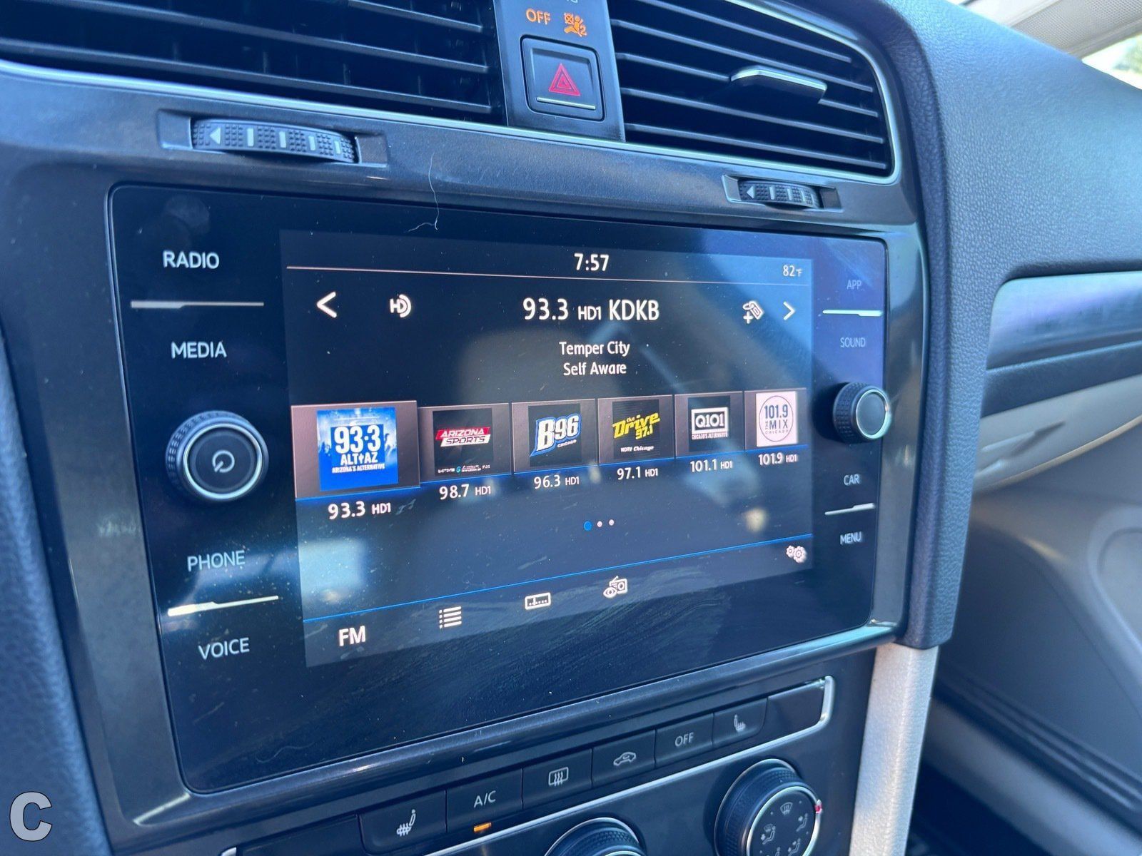 Used 2018 Volkswagen Golf SE FWD image 27