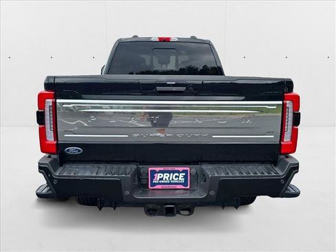 Used 2024 Ford F250 Platinum image 7