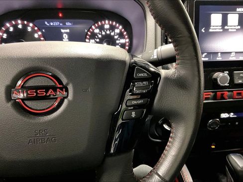 Used 2025 Nissan Frontier PRO-4X AWD/4WD image 24