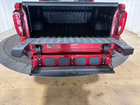 Certified 2023 GMC Sierra 1500 AT4 w/ AT4 Premium Package AWD/4WD image 9