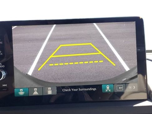 New 2025 Honda Pilot Touring image 18