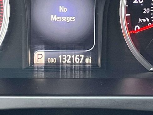 Used 2017 Toyota Camry SE image 29