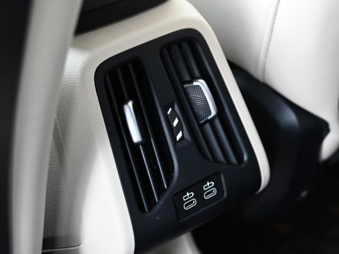 Certified 2024 BMW X1 M35i w/ Premium Package image 26