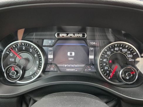 Used 2019 RAM 1500 Laramie w/ Sport Appearance Package AWD/4WD image 23