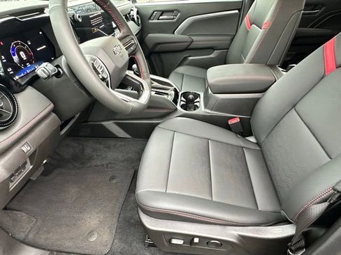 New 2025 Chevrolet Colorado Z71 w/ Midnight Edition image 6