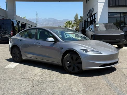 Used 2025 Tesla Model 3 Long Range RWD image 1