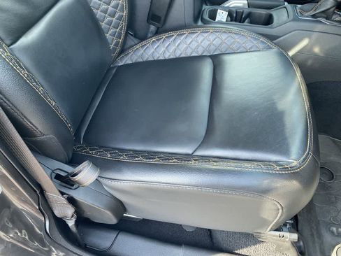 Used 2021 Jeep Gladiator Overland image 24