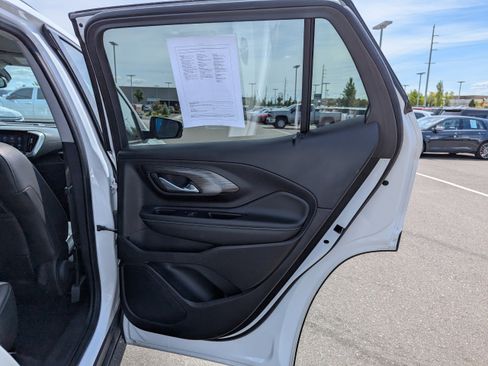 Certified 2024 GMC Terrain SLT AWD/4WD image 37