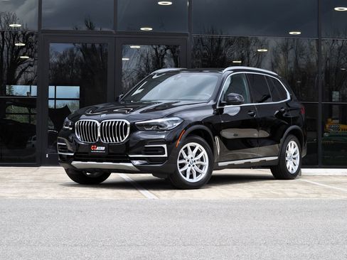Used 2023 BMW X5 xDrive40i w/ Parking Assistance Package image 1