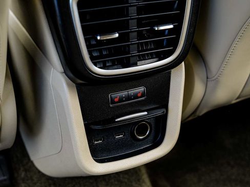 Used 2018 Lincoln MKX Select w/ Select Plus Package image 37