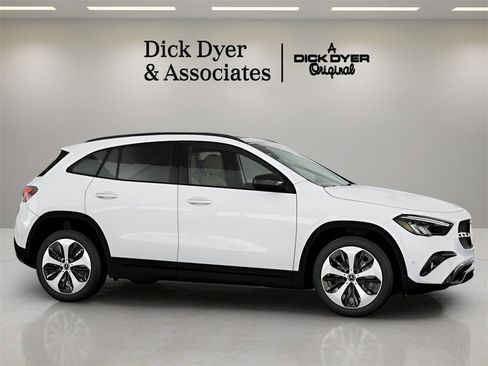 Used 2026 Mercedes-Benz GLA 250 image 3