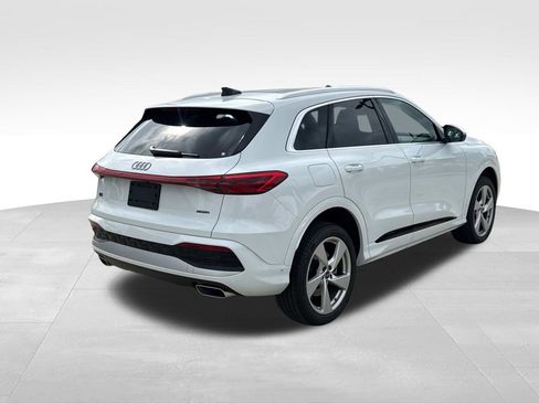 Used 2025 Audi Q5 Premium Plus AWD/4WD image 9