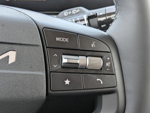 New 2026 Kia Sportage LX FWD image 31