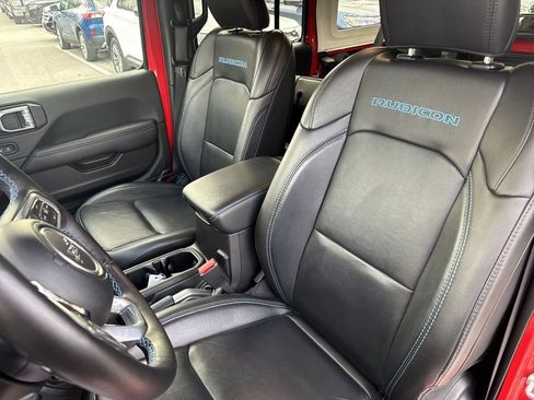 Used 2022 Jeep Wrangler Unlimited Rubicon 4xe w/ Cold Weather Group AWD/4WD image 19