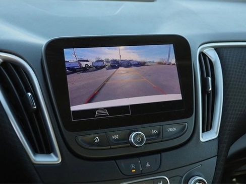 Used 2024 Chevrolet Malibu LT image 16