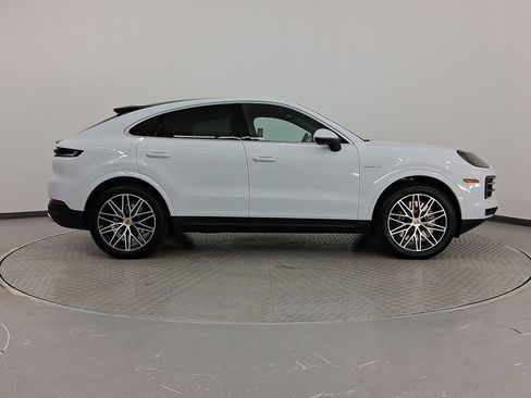 New 2026 Porsche Cayenne E-Hybrid image 8